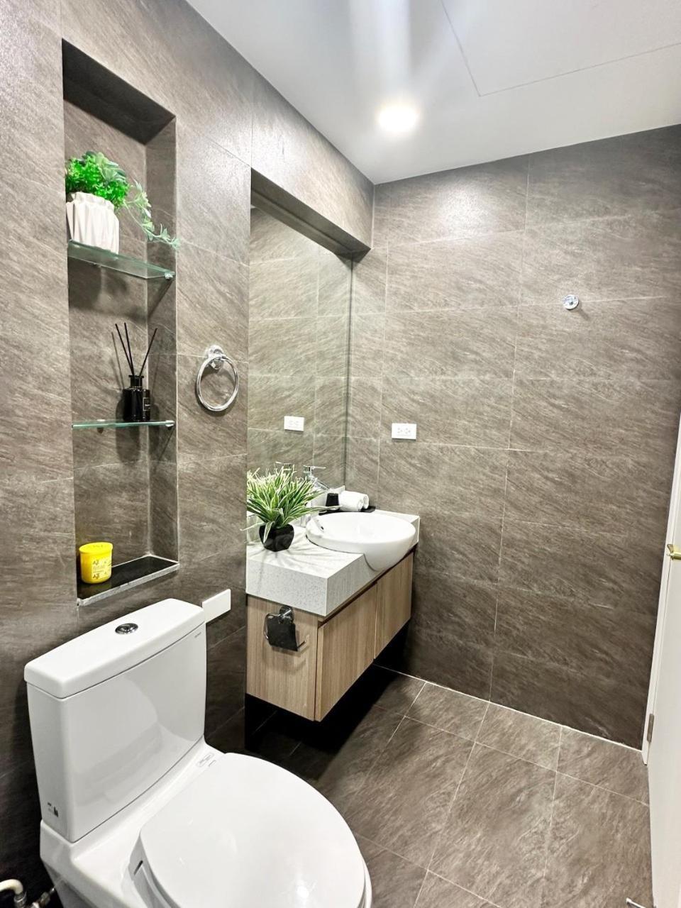 Luxe Paradise Residence Truc Bach Hanoi Zewnętrze zdjęcie